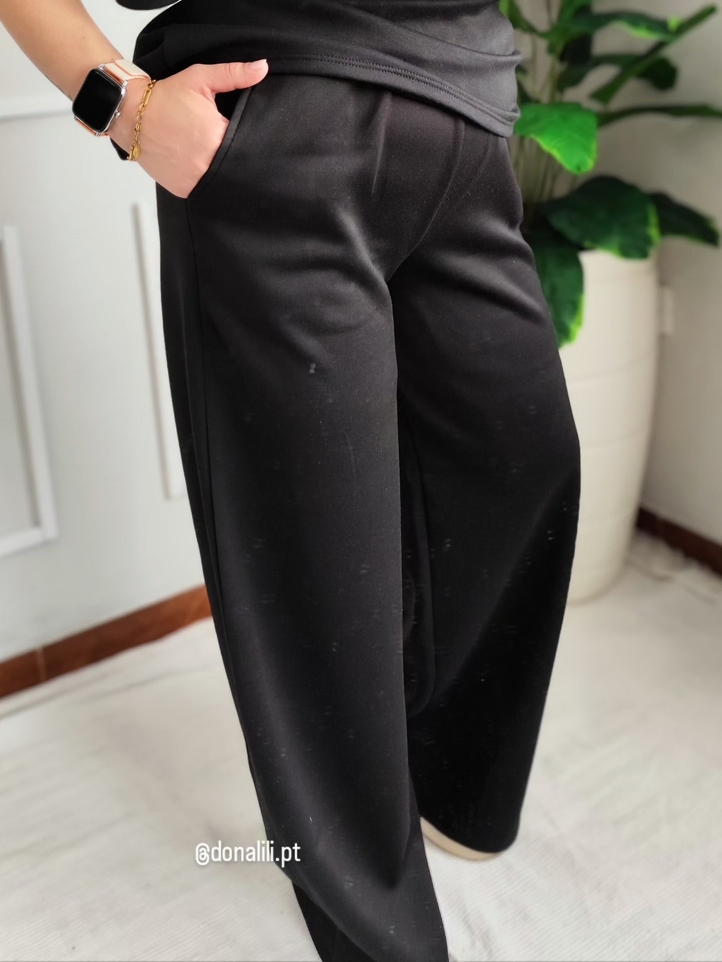 Conjunto Fato de Treino Feminino – Preto
