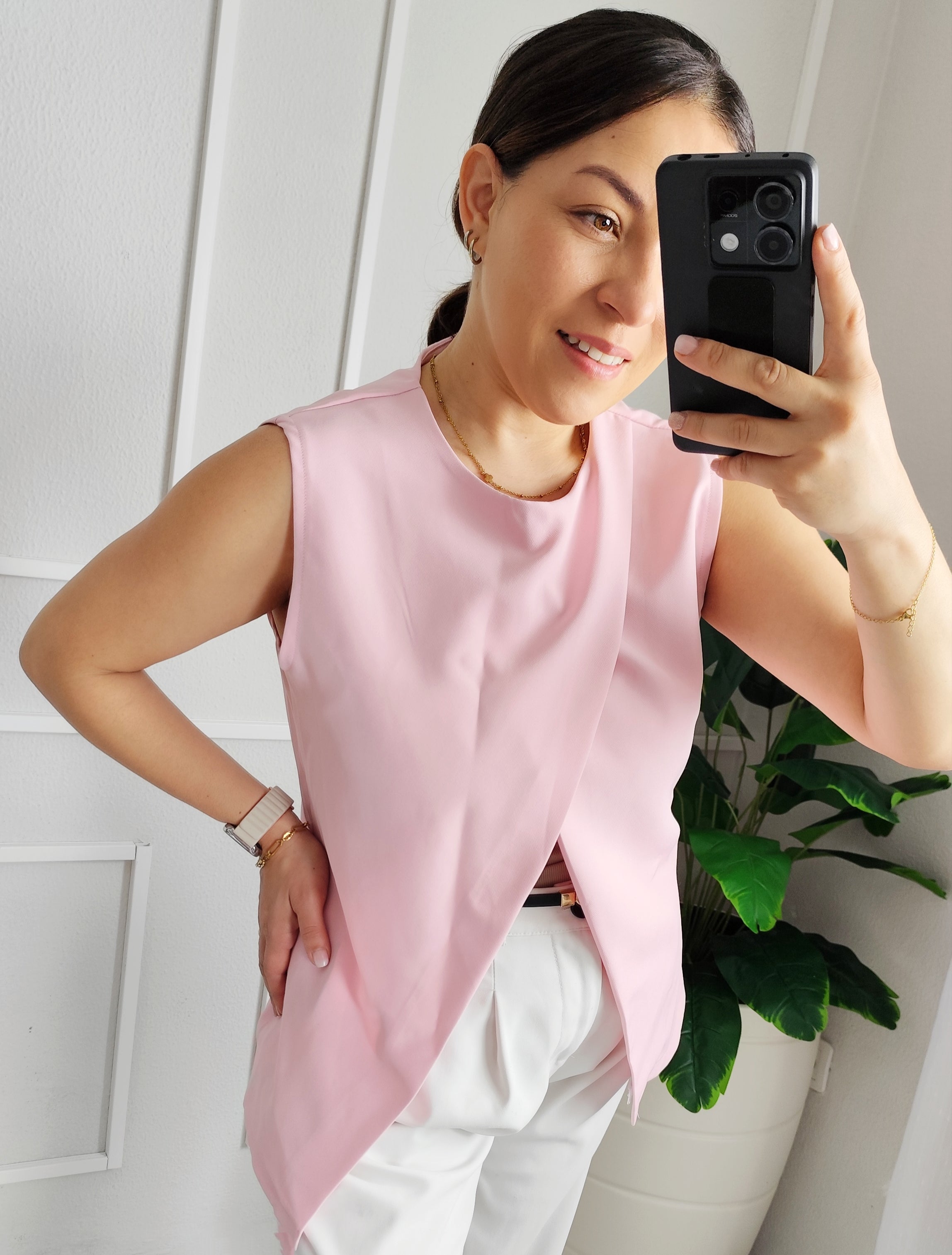 Top Assimétrico Sem Mangas – Elegância e Leveza envio rápido